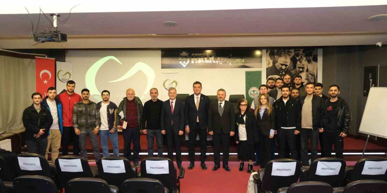 Giresun’da "Kur’an-ı Kerim’i Anlamak" Eğitimi Tamamlandı