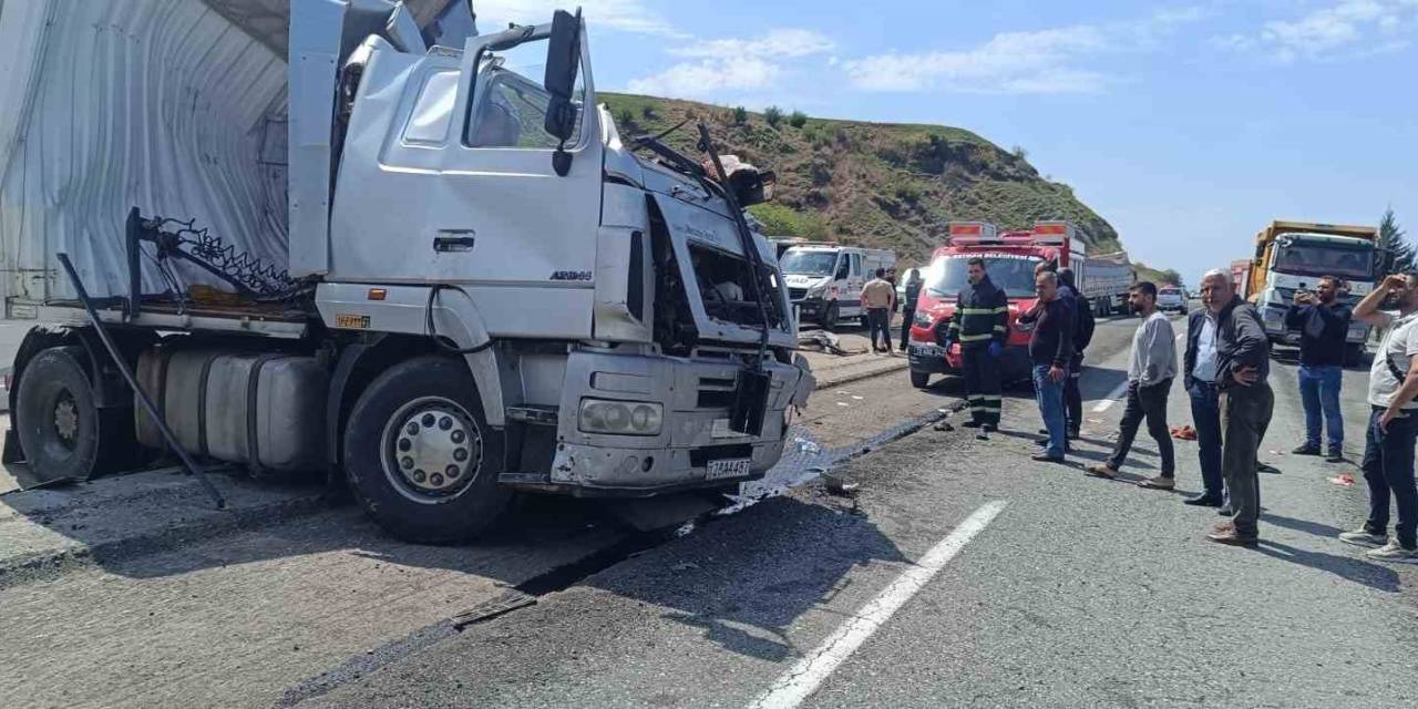 Batman’da İki Tır Çarpıştı: 1 Ölü, 1 Yaralı