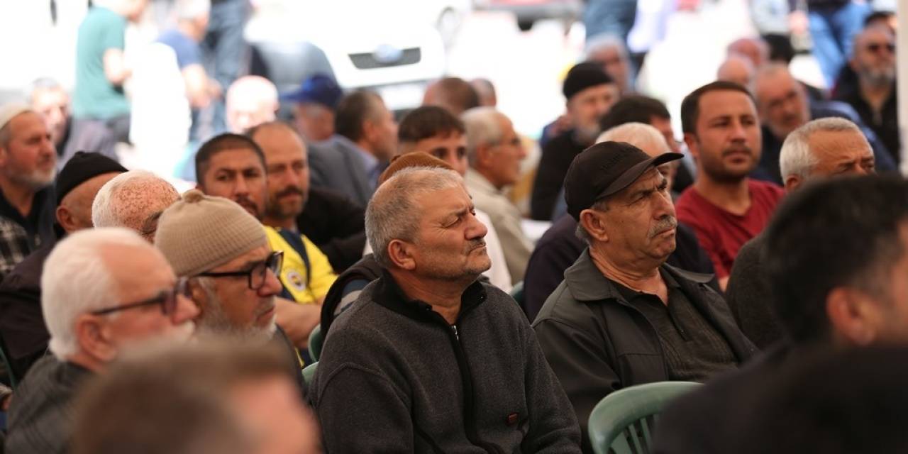 Başkan Çolakbayrakdar: Her Zaman Olduğu Gibi Vatandaşlarımızla İç İçeyiz"