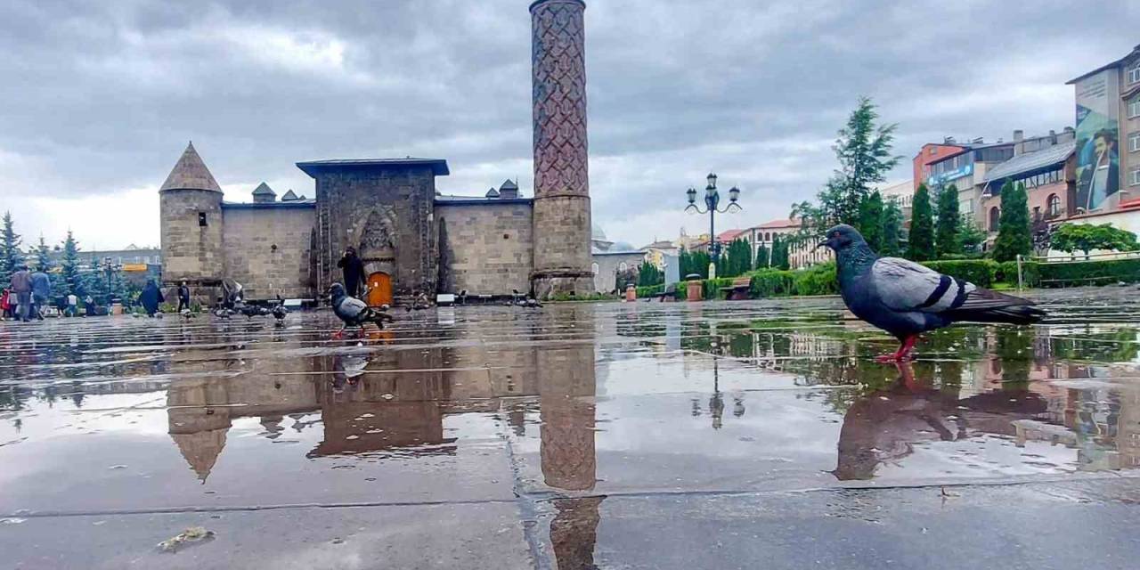 Meteorolojiden Kuvvetli Yağış Uyarısı