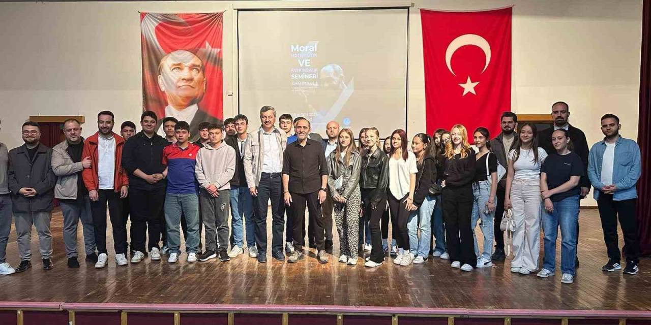 Soma’da Ahmet Sula’dan Unutulmaz Bir Seminer