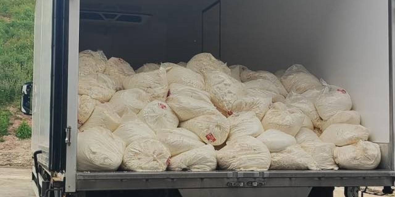 Sakarya’da Son Kullanma Tarihi Geçmiş 23 Ton Lor Peyniri Ele Geçirildi