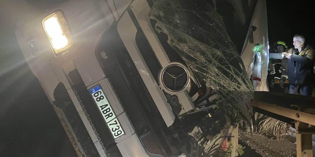 Balıkesir-bursa Yolunda Tek Taraflı Kaza: 1 Kişi Hayatını Kaybetti