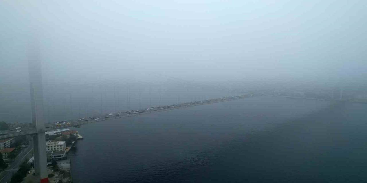 15 Temmuz Şehitler Köprüsü Siste Adeta Kayboldu