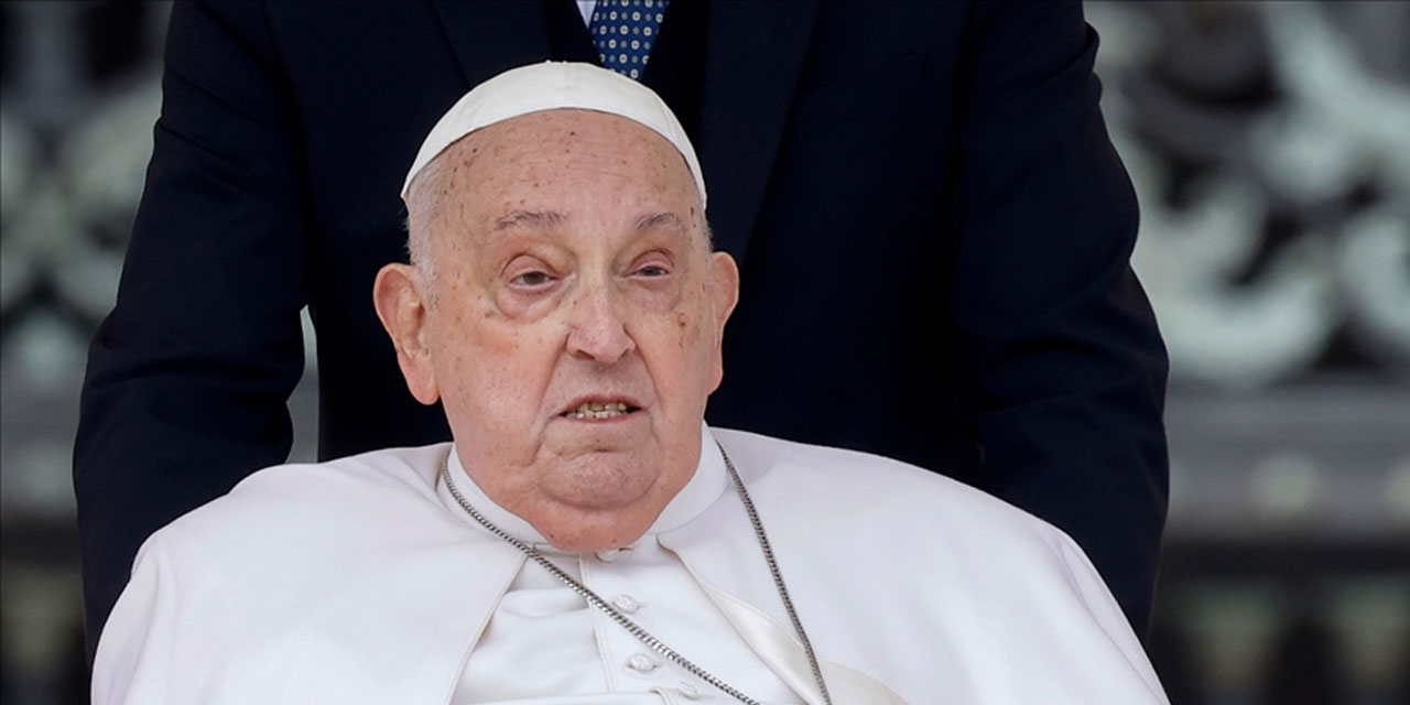 Papa Franciscus hayatını kaybetti