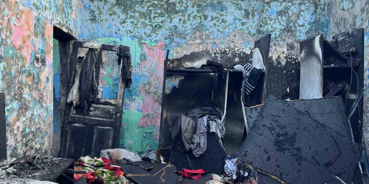 Gaziosmanpaşa’da Gecekondu Alev Alev Yandı