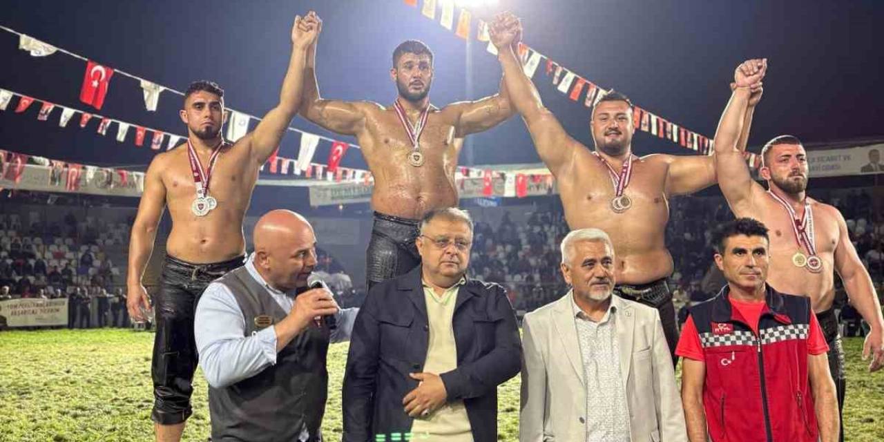 Kemer Belediye Güreşçisi Üçüncü Oldu