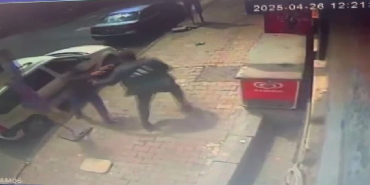 Esenyurt'ta kavgada husumetlisine ateş etti; yoldan geçeni öldürdü
