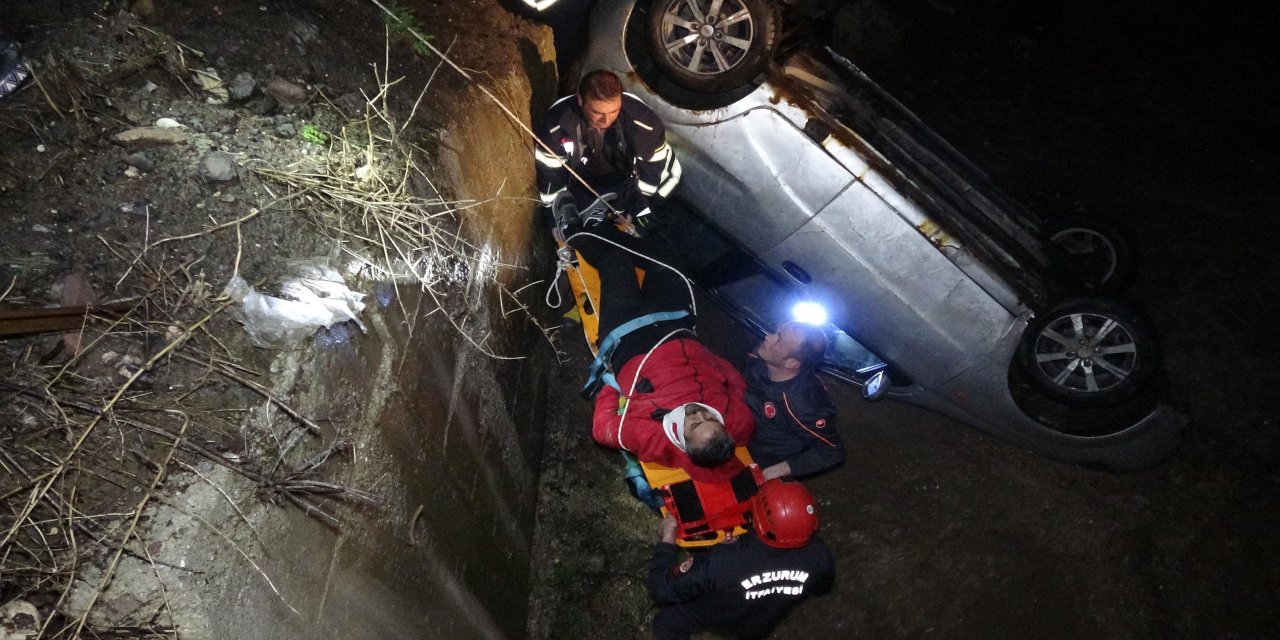 Erzurum’da otomobil dereye uçtu; 3 yaralı
