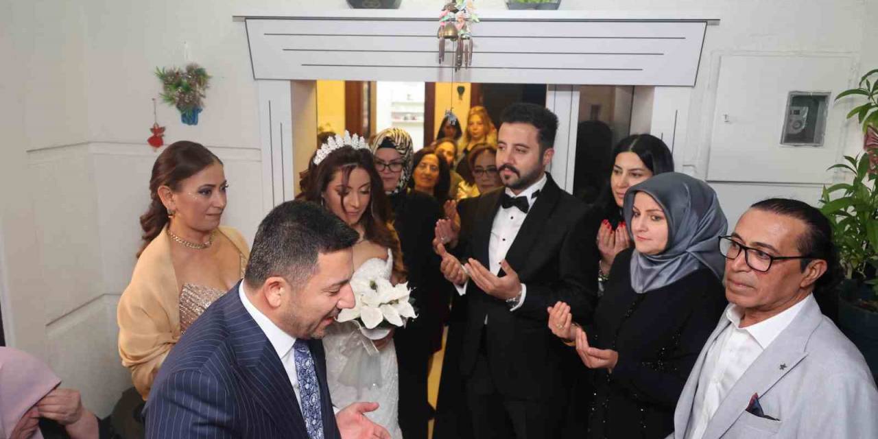 Başkan Arı, Makam Şoförünün Gelin Aracını Sürdü