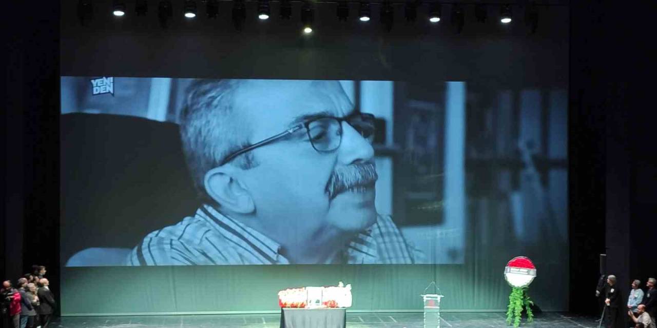 Sırrı Süreyya Önder İçin Atatürk Kültür Merkezi’nde Tören Düzenlendi
