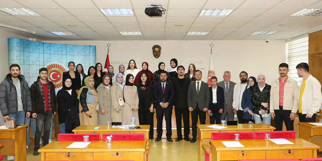 Rize İl Genel Meclisi, RTEÜ Öğrencilerini Konuk Etti