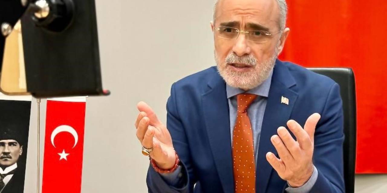 Cumhurbaşkanı Başdanışmanı Topçu: "Çok Dil Bilen Bir İnsan, Her Toplumda Hayatın İçinde Hep Bir Adım Önde Olmuştur"