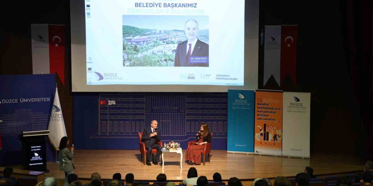 Başkan Özlü Üniversite Öğrencileriyle Bir Araya Geldi