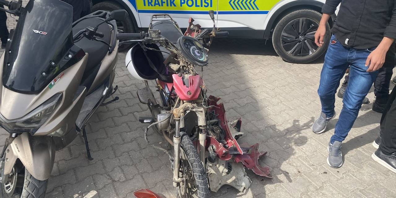 Kula’da Otomobil İle Motosiklet Çarpıştı: 1 Yaralı