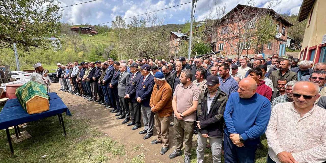 Hayatını Kaybeden Şehit Babası Son Yolculuğuna Uğurlandı