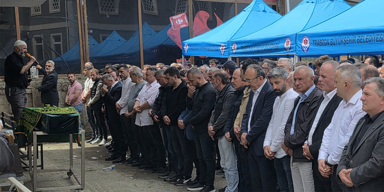 Trabzon'da denizde boğulma tehlikesi geçiren çocuk, tedavi gördüğü hastanede öldü