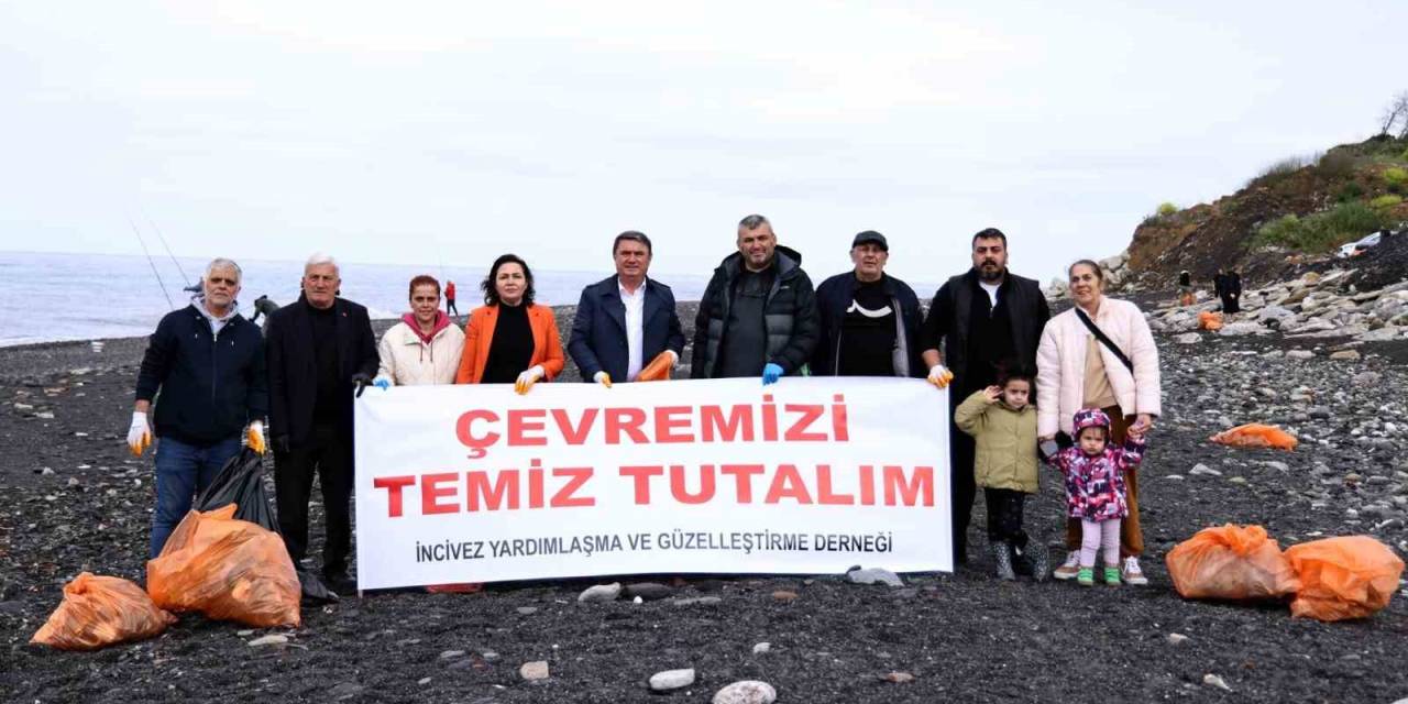 İncivez Derneği’nden Sahil Temizliği Etkinliği