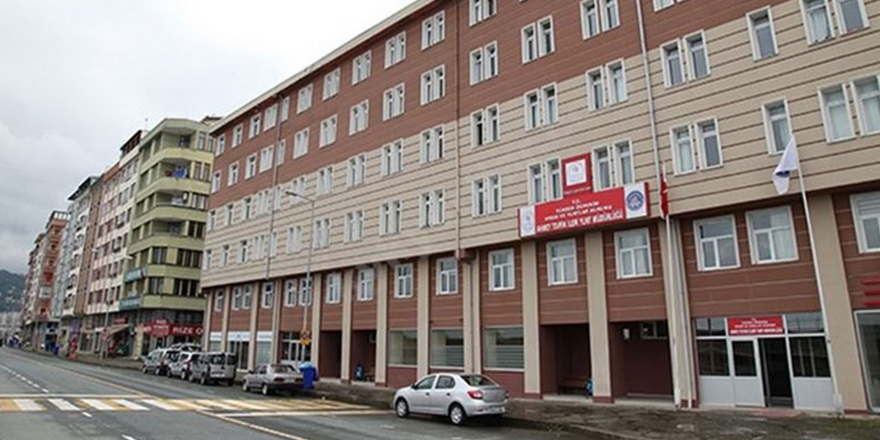 Rize'de KYK Yurdunda Gıda Zehirlenmesi Şüphesiyle 35 Öğrenci Hastaneye Kaldırıldı