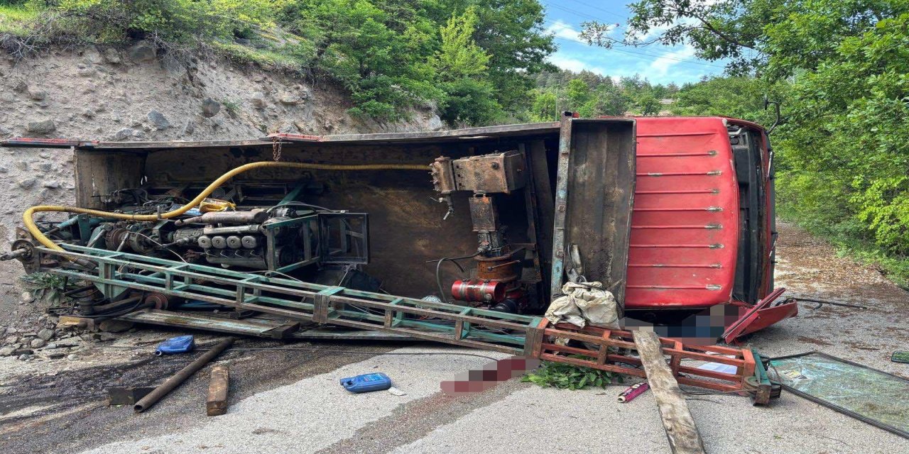 Artvin'de kamyonun devrildiği kazada 1 kişi öldü, 2 kişi yaralandı