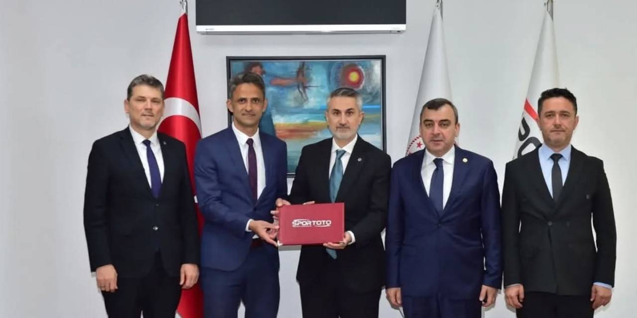 Çaycuma’ya Yapılacak Olan Çok Amaçlı Spor Salonunun Protokolü İmzalandı