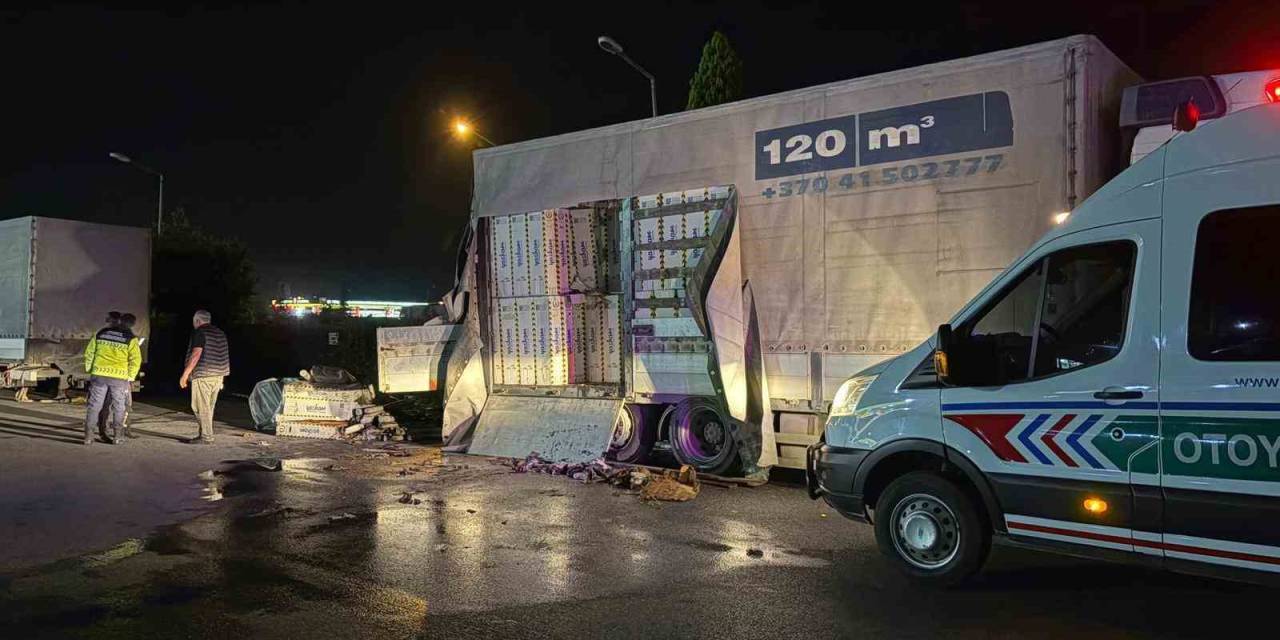 Dinlenme Tesisinde Park Halindeki Kamyonun Kasasında Yangın Çıktı