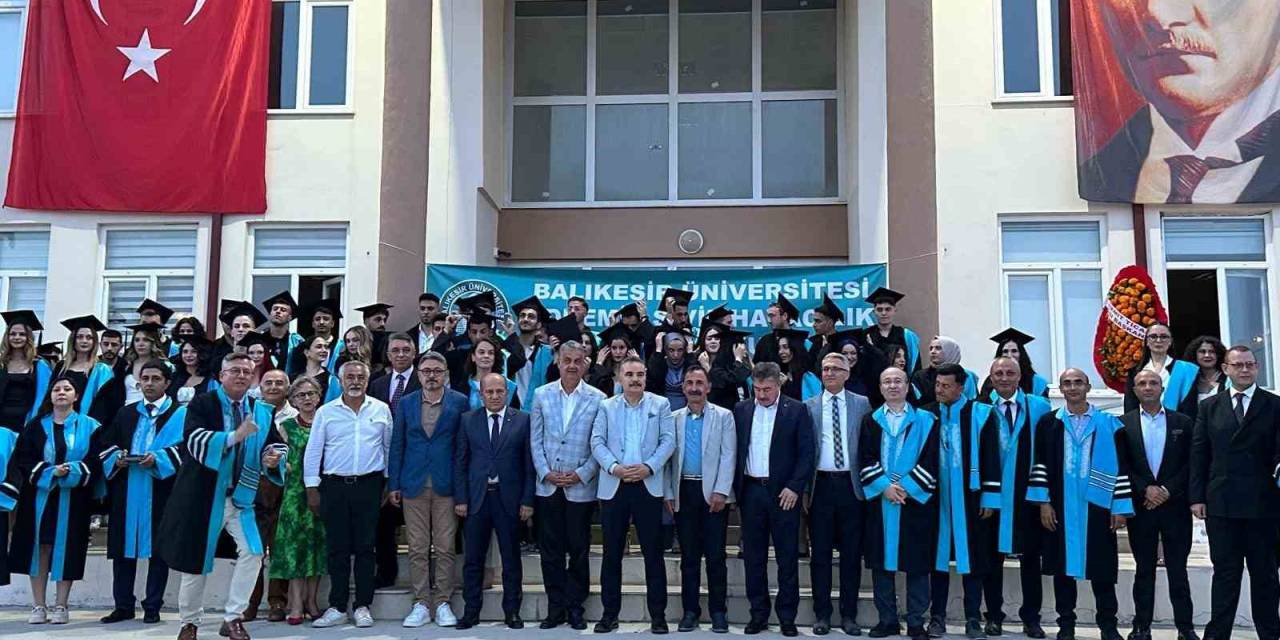 Balıkesir Üniversitesi Edremit Havacılık Yüksek Okulu’nda Mezuniyet Töreni