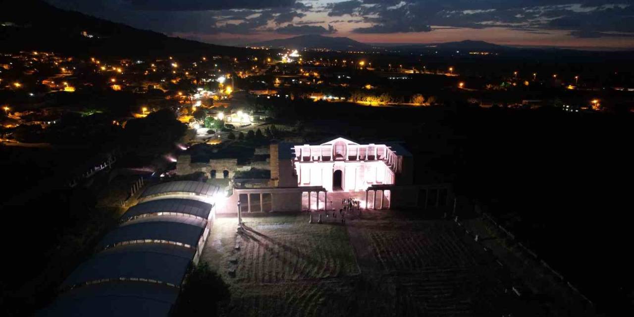 Sardes Antik Kenti "gece Müzeciliği"ne Kavuşuyor