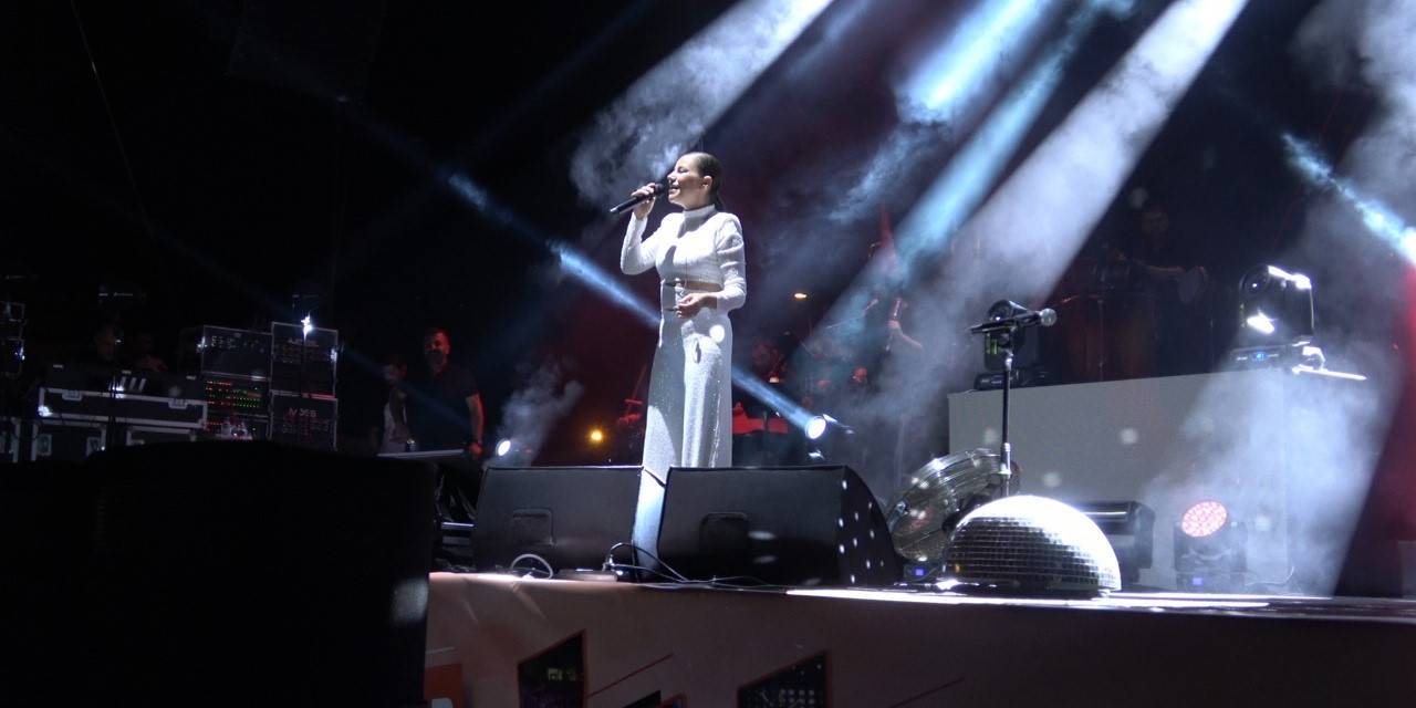 Kilis’te Vatandaşlar Merve Özbey İle Coştu