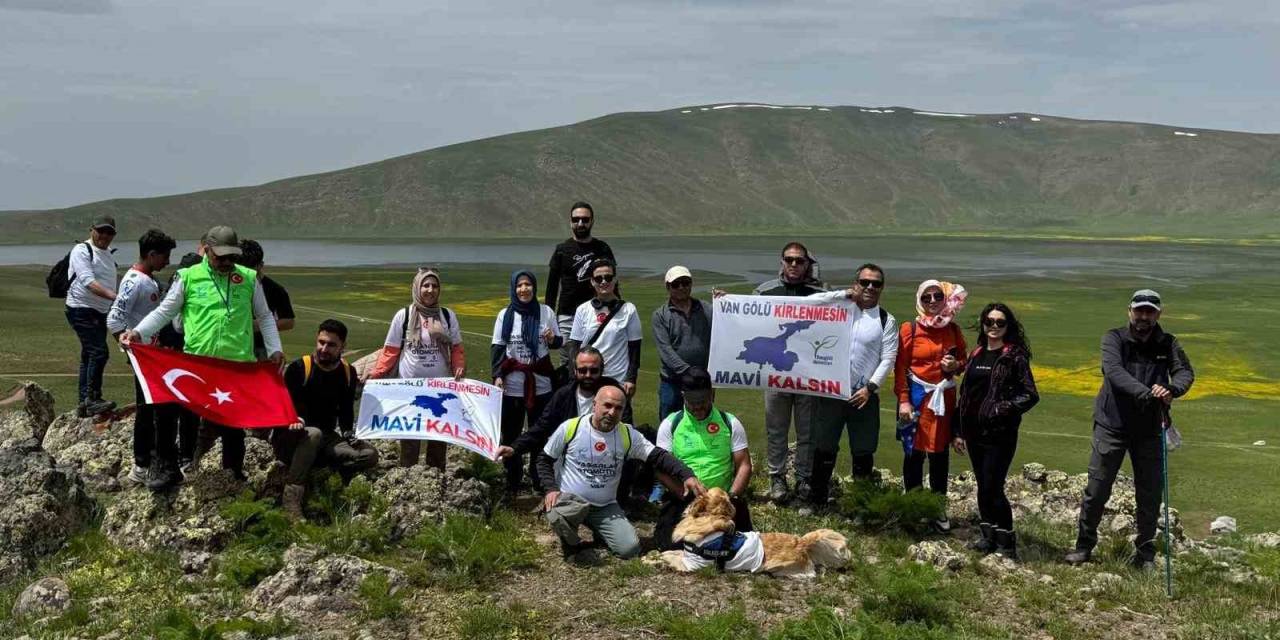Doğaseverler, Erciş’in Gizli Cenneti Meydan Yaylası’nda Buluştu