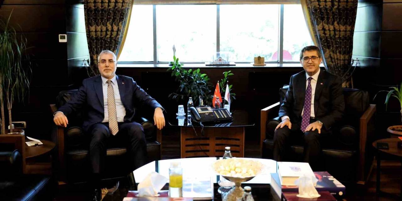 Bakan Işıkhan, Cumhurbaşkanlığı Strateji Ve Bütçe Başkanı Şenel İle Bir Araya Geldi