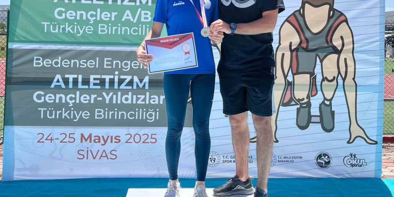 Aydınlı Sude Naz Türkiye Şampiyonu Oldu