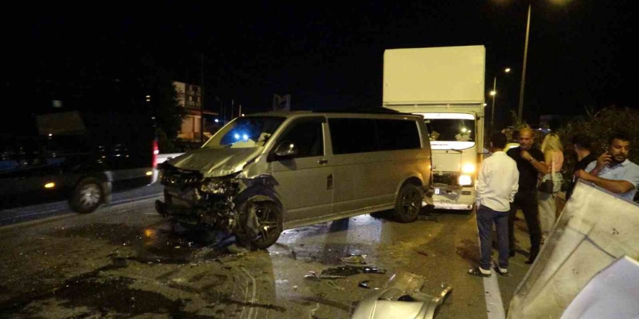 Antalya’da 3 Kamyon, Tur Aracı Ve Otomobilin Karıştığı Zincirleme Kaza: 3 Yaralı