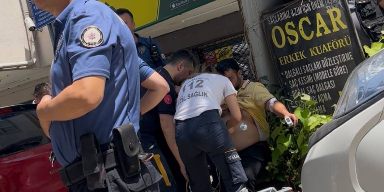 Bursa’da Park Kavgası İki Esnafı Birbirine Düşürdü : 2 Yaralı