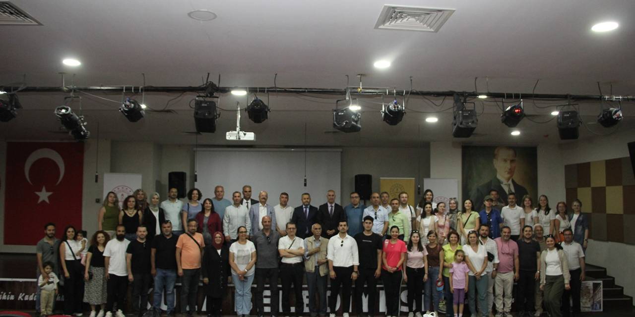 Manisa’daki Öğretmenler Türkiye Yüzyılı Maarif Modeli Kapsamında Kula’da Buluştu