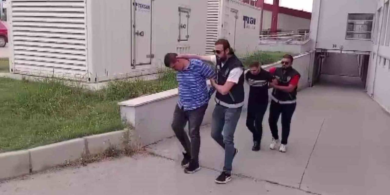 Adana’da Tefecilik Ve Silah Ticareti Operasyonu: 2 Tutuklama