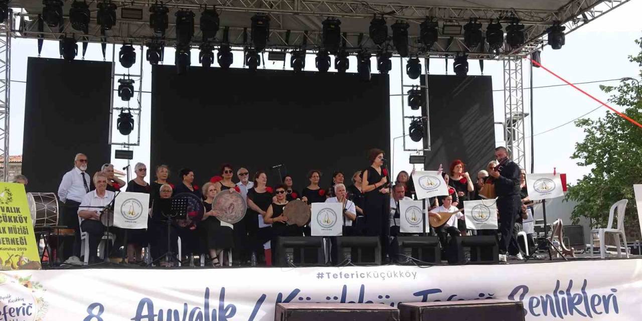 8. Ayvalık Teferic Şenliklerinde Türküler Yankılandı