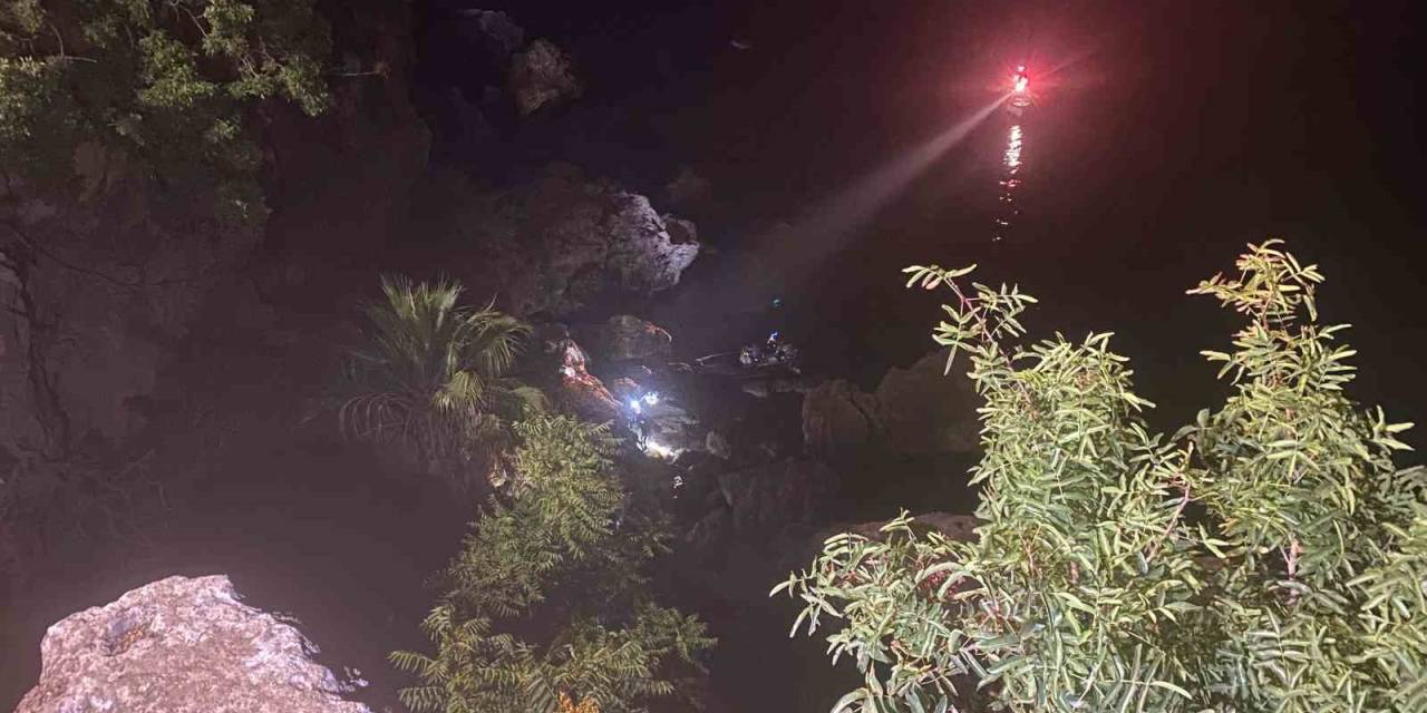 30 Metrelik Falezlerden Düşen Adam Hayatını Kaybetti