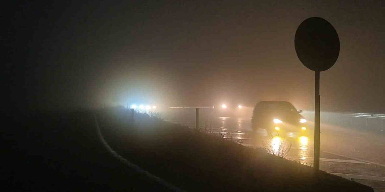 Tekirdağ-malkara Yolunda Yoğun Sis Ve Sağanak Yağış Etkili Oldu