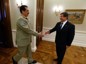 Başbakan Davutoğlu, Pakistan Kara Kuvvetleri Komutanı Şerif’i Kabul Etti