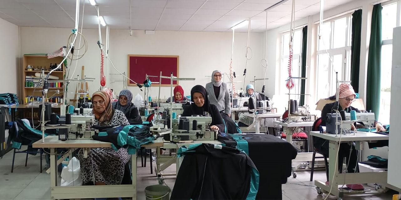 Rize’de Üniversitelilerin Mezuniyet Cübbeleri KEKK’ten!
