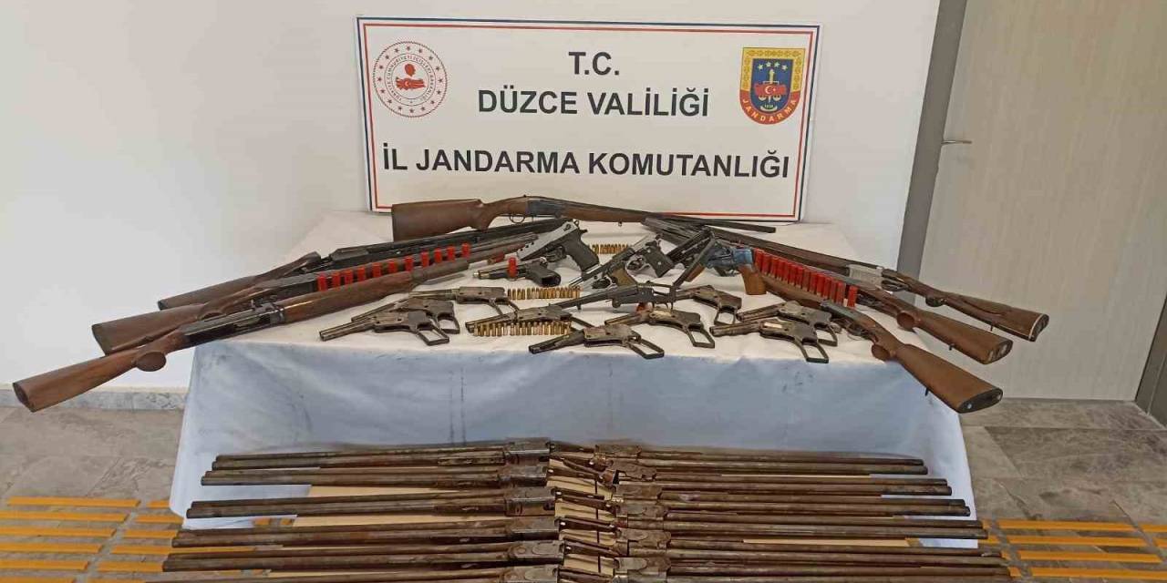 Düzce’de Silah İmalathanesine Baskın: Çok Sayıda Ruhsatsız Silah Ve Tüfek Ele Geçirildi