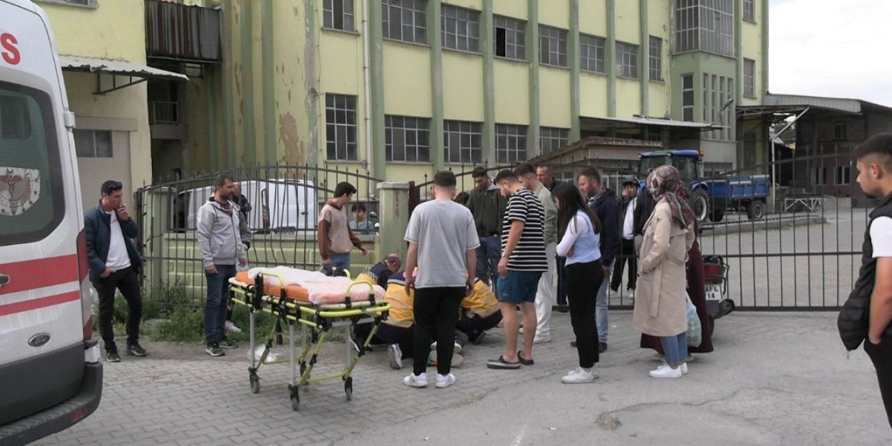 Tavşanlı’da Trafik Kazası, 2 Kişi Yaralandı