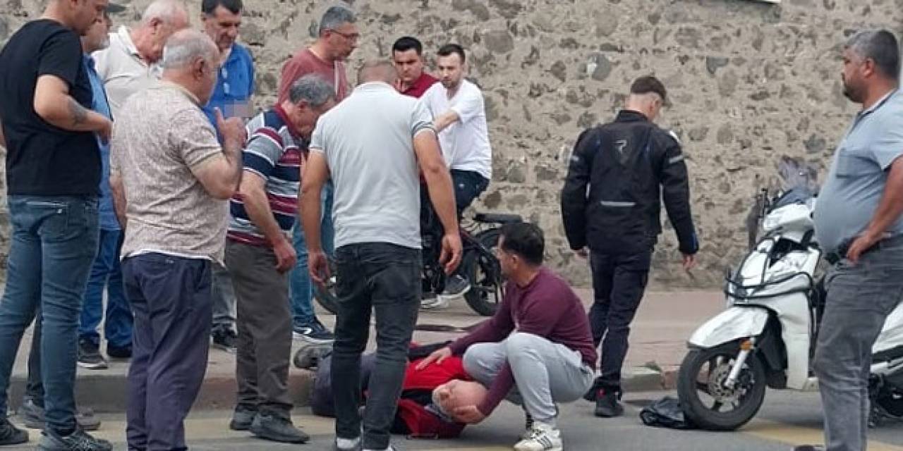 Motosikletli Sürücü Yayaya Çarptı: O Anlar Kamerada