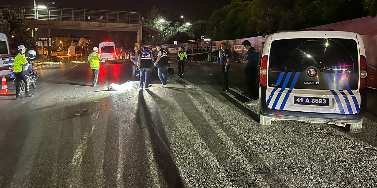 Kocaeli'de TIR'la çarpışan motosikletli öldü