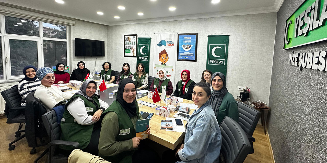 Rize Yeşilay Kadın Komisyonu, Steinbeck'in Klasik Eseri "Fareler ve İnsanlar"ı Tahlil Etti