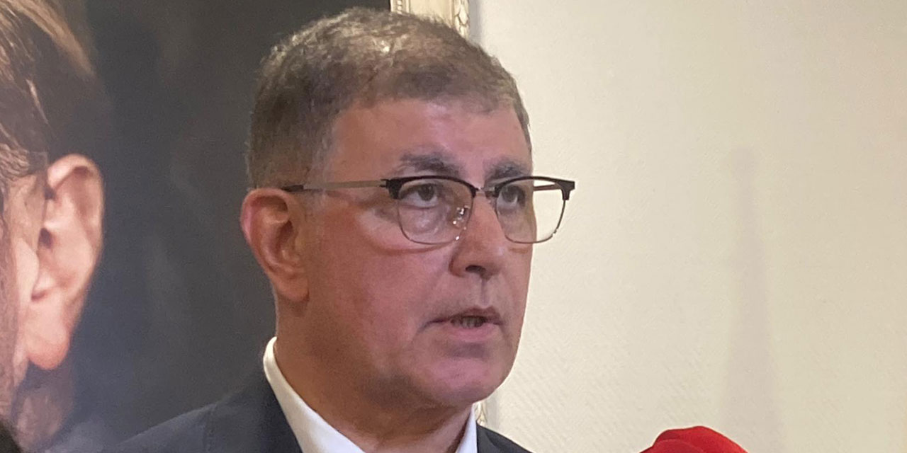 İzmir'de grevin 6'ncı gününde Konak'ta çöpler birikti