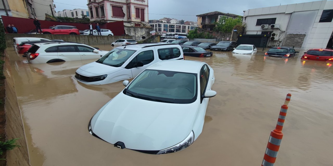 Trabzon'da Selin İzleri Siliniyor, Kayıp Kişi Aranıyor
