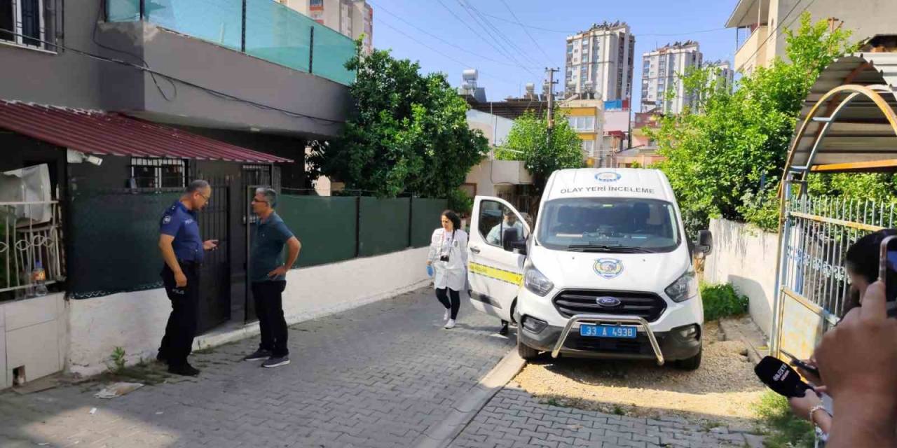 Acı Olay: Anne Ve Oğlu Kanlar İçinde Bulundu, Hastaneye Kaldırıldı