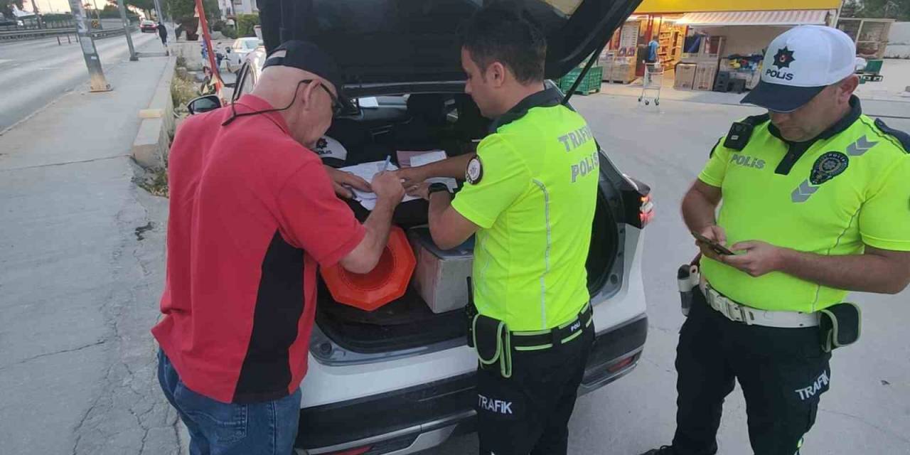 Ayakta Zor Duruyordu, Araç Kullanırken Yakalandı